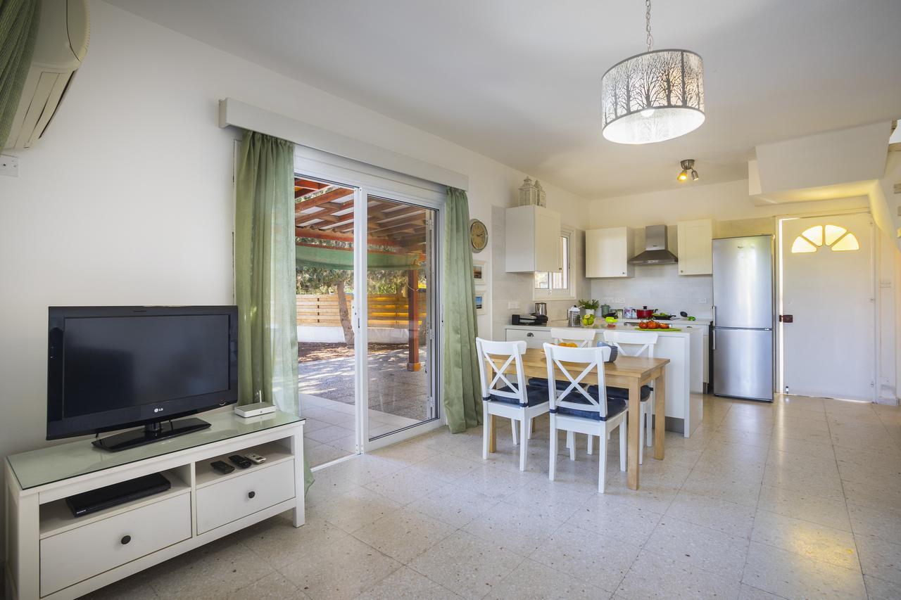 Larnaca Villa Marina Meneou Buitenkant foto