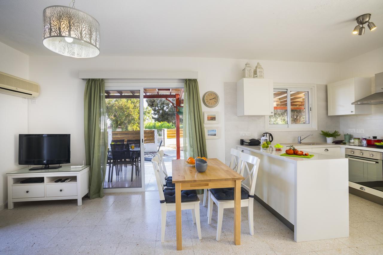 Larnaca Villa Marina Meneou Buitenkant foto